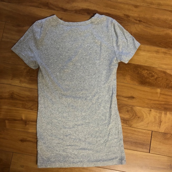 GAP Grey T-shirt (Size XS) - Picture 4 of 4